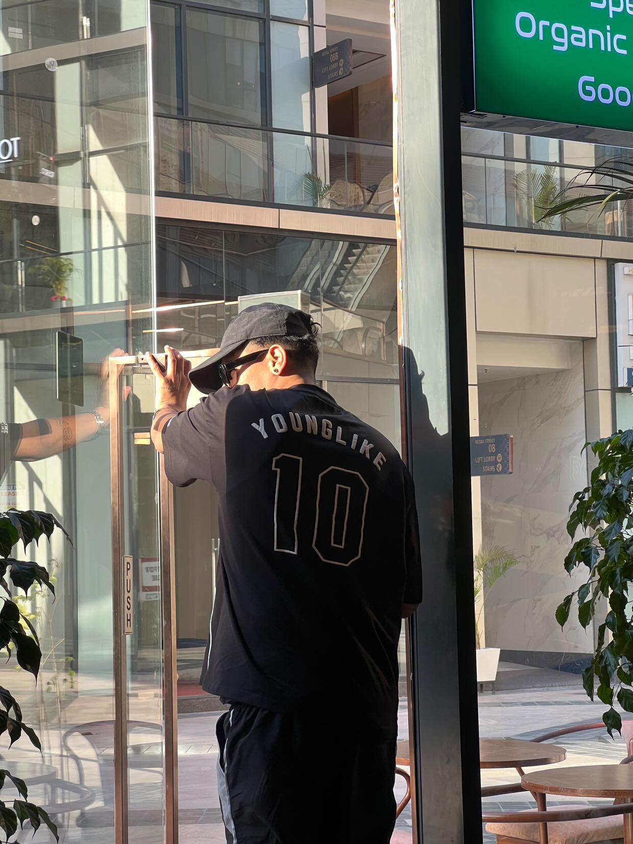 Oversized t-shirt black #1020